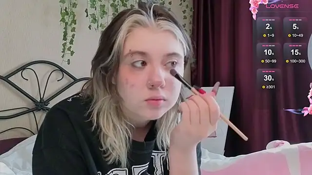 IrisSoCute online show from 09-10-25, 04:23