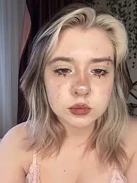 IrisSoCute online show from 10-07-25, 10:01