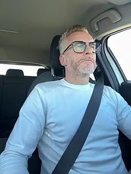 Axl hot online show from 04-02-26, 03:20