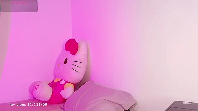 Snapshot of dulceangel__ chatting on 09-12-25, 02:11 dulceangel online show from 09-12-25, 02:11