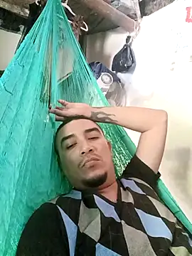 Snapshot of SecurePlanet9 chatting on 02-11-26, 06:13 SecurePlanet9 online show from 02-11-26, 06:13