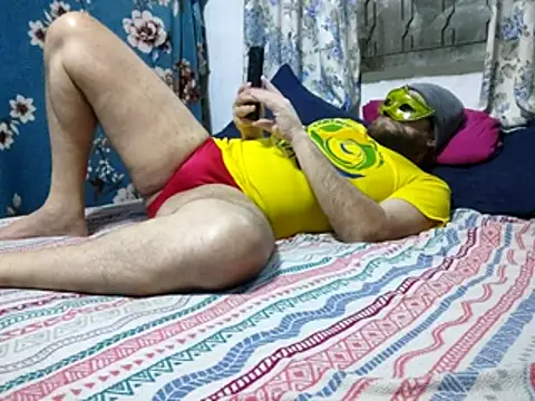 Snapshot of bad_wolf28 chatting on 07-29-26, 10:35 bad wolf28 online show from 07-29-26, 10:35