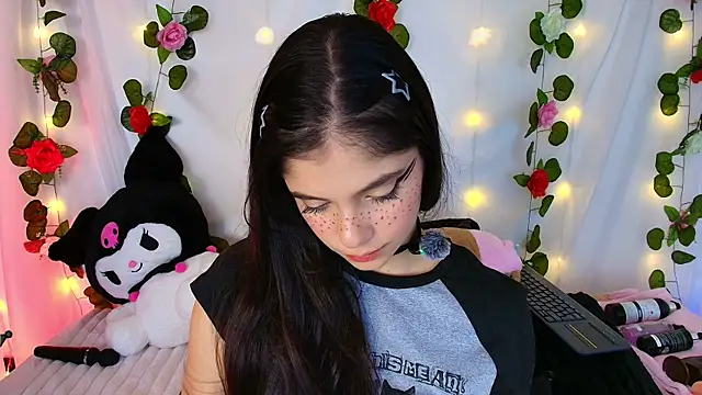 cutee andrea online show from 11-19-25, 02:22