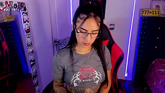 Samanthademonx20  online show from 03-15-26, 05:52