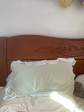 Snapshot of sisi-maiden chatting on 05-12-26, 08:44 sisi-maiden online show from 05-12-26, 08:44