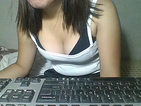 Skinny PinayGirljust18 online show from 04-19-26, 09:50