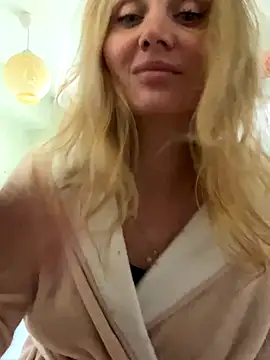 Affectionate lady online show from 10-09-25, 08:12