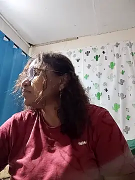 Snapshot of Avannay chatting on 04-08-26, 12:43 Avannay online show from 04-08-26, 12:43