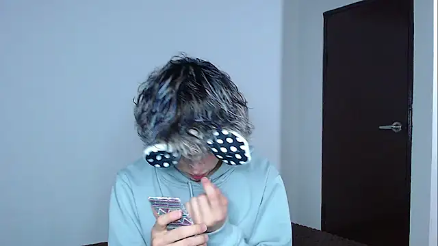 john vichenso online show from 11-28-25, 10:01