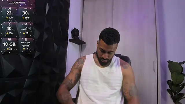 Snapshot of OstinDaniels chatting on 06-11-26, 10:08 OstinDaniels online show from 06-11-26, 10:08