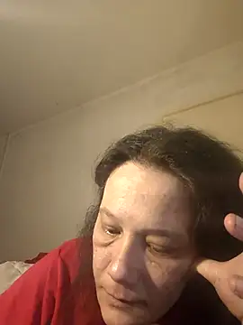 Snapshot of zeousseelphie chatting on 04-29-26, 11:47 zeousseelphie online show from 04-29-26, 11:47