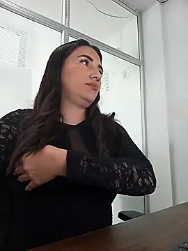 xxx Alice  online show from 10-12-25, 12:04