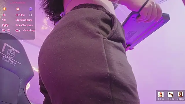 ZURY TAY online show from 04-18-26, 11:58