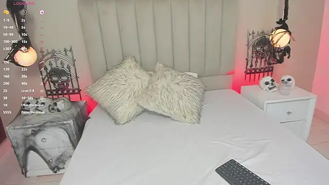 Dani rosse  online show from 10-30-25, 01:01