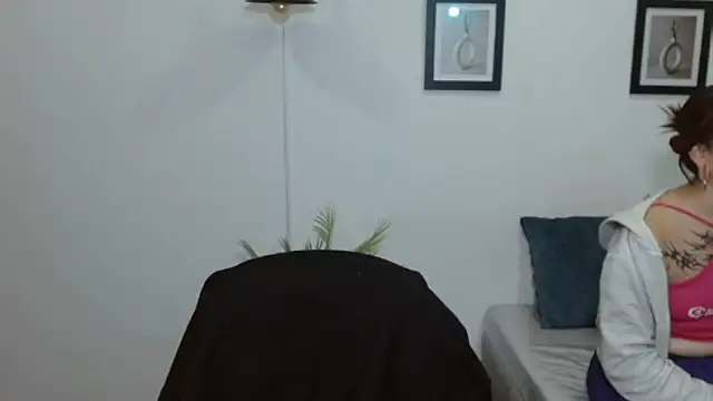 Snapshot of Evanss_lx chatting on 05-28-26, 03:09 Evanss lx online show from 05-28-26, 03:09