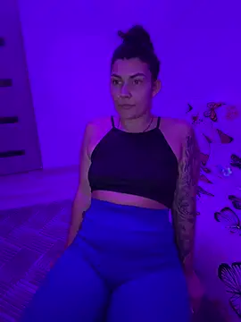 MiaKiittyy online show from 06-20-26, 08:11
