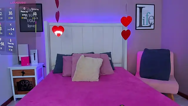 sarahyessica online show from 04-16-26, 05:14