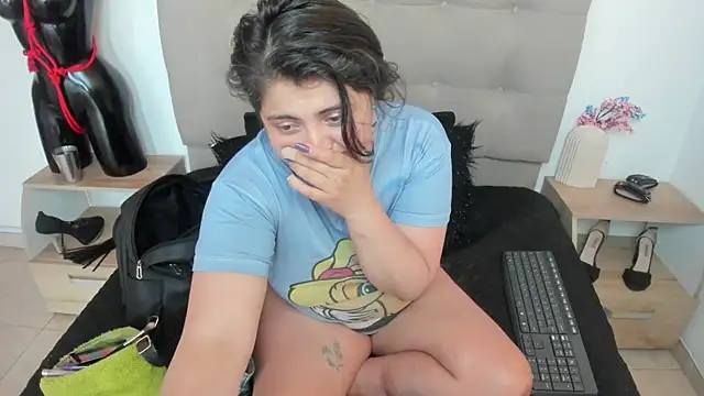 TifanyAmazinng online show from 09-08-25, 03:22