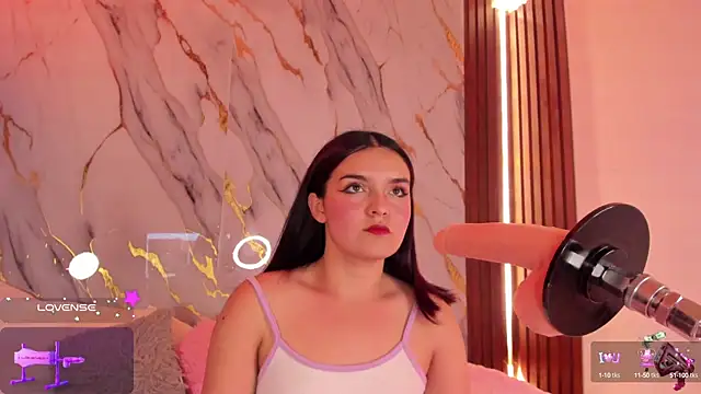 Snapshot of alicecute77 chatting on 09-13-25, 02:22 alicecute77 online show from 09-13-25, 02:22