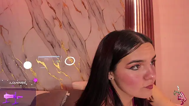 Snapshot of alicecute77 chatting on 09-28-25, 03:23 alicecute77 online show from 09-28-25, 03:23