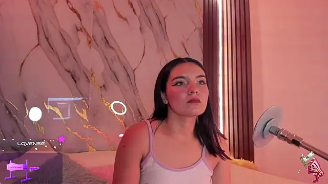 Snapshot of alicecute77 chatting on 10-03-25, 02:19 alicecute77 online show from 10-03-25, 02:19