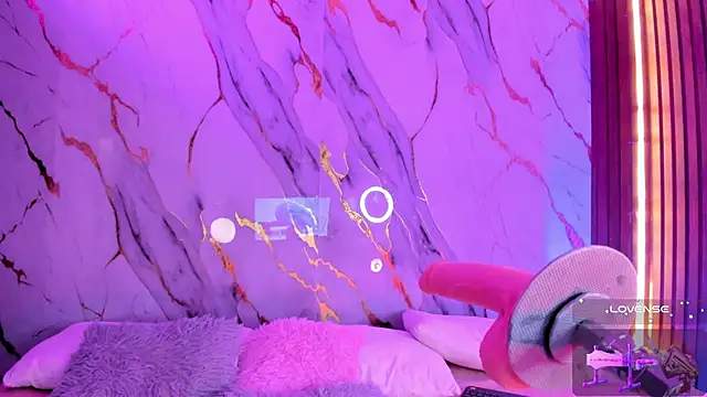 Snapshot of alicecute77 chatting on 10-30-25, 02:35 alicecute77 online show from 10-30-25, 02:35