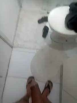 comobucetinhas online show from 10-09-25, 06:50