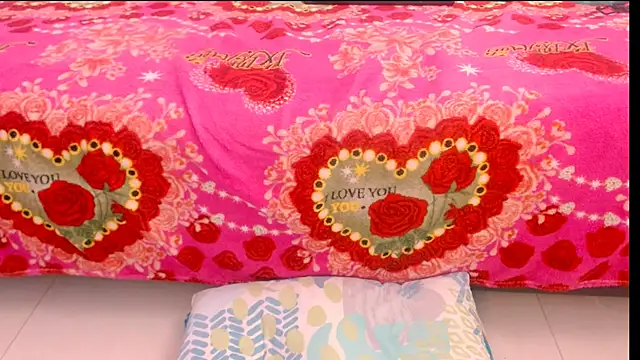 Snapshot of bellotabigtits18 chatting on 09-18-25, 02:35 bellotabigtits18 online show from 09-18-25, 02:35