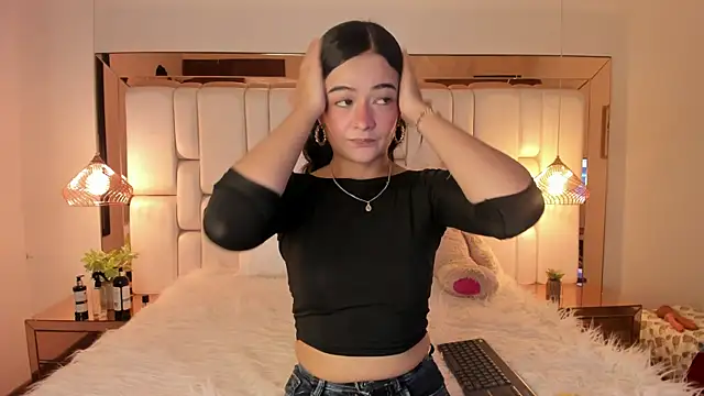 Snapshot of ValeriaPrado chatting on 10-03-25, 07:44 ValeriaPrado online show from 10-03-25, 07:44