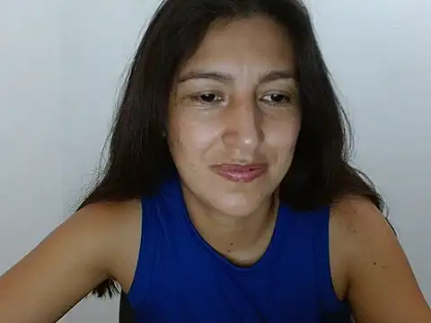 Snapshot of SarahFriendly chatting on 05-19-26, 11:55 SarahFriendly online show from 05-19-26, 11:55