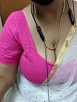 Snapshot of tami_lavanya chatting on 06-10-26, 05:56 tami lavanya online show from 06-10-26, 05:56