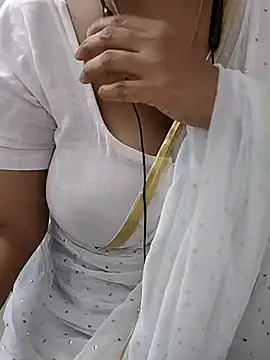 Snapshot of tami_lavanya chatting on 07-29-26, 05:05 tami lavanya online show from 07-29-26, 05:05