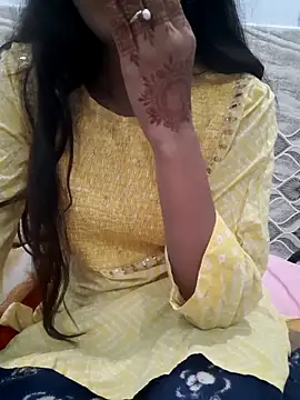 Aarti-kumri online show from 11-22-25, 03:55