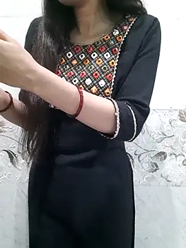 Aarti-kumri online show from 02-19-26, 06:04