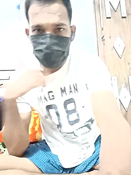 Snapshot of mayur_raaje chatting on 09-12-25, 09:53 mayur raaje online show from 09-12-25, 09:53