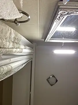 Snapshot of Lexi_Storm chatting on 12-22-25, 06:32 Lexi Storm online show from 12-22-25, 06:32