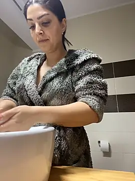 Snapshot of Lexi_Storm chatting on 02-19-26, 06:09 Lexi Storm online show from 02-19-26, 06:09