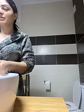 Snapshot of Lexi_Storm chatting on 02-26-26, 05:50 Lexi Storm online show from 02-26-26, 05:50