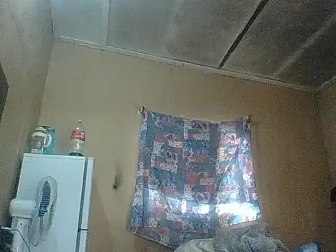 Snapshot of chocolateboobs92 chatting on 09-10-25, 07:08 chocolateboobs92 online show from 09-10-25, 07:08