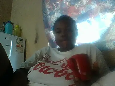 Snapshot of chocolateboobs92 chatting on 09-23-25, 10:40 chocolateboobs92 online show from 09-23-25, 10:40