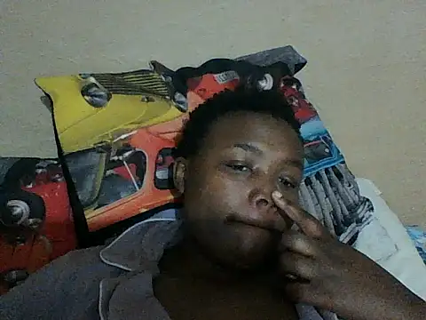 Snapshot of chocolateboobs92 chatting on 09-26-25, 01:31 chocolateboobs92 online show from 09-26-25, 01:31