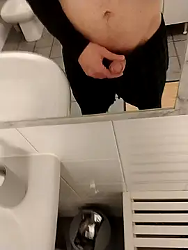 Snapshot of Baldassarre1990 chatting on 11-02-25, 01:30 Baldassarre1990 online show from 11-02-25, 01:30