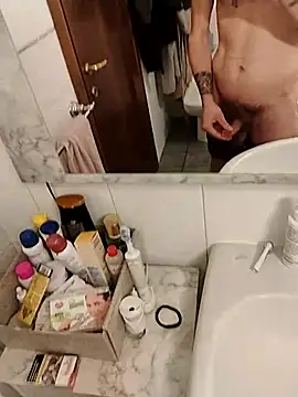 Snapshot of Baldassarre1990 chatting on 11-05-25, 02:22 Baldassarre1990 online show from 11-05-25, 02:22