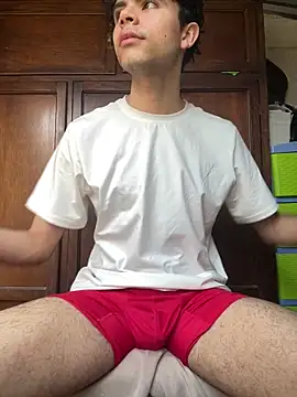 Axel-Mejia online show from 12-19-25, 07:43