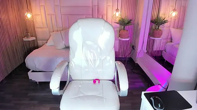 DulceGreem online show from 10-20-25, 11:54