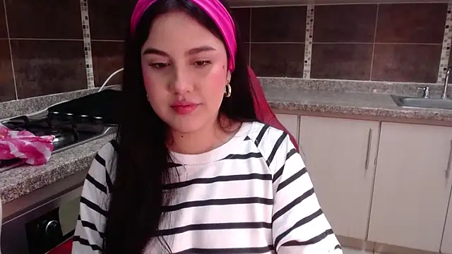 Snapshot of ValentinaMillers_ chatting on 02-28-26, 01:01 ValentinaMillers online show from 02-28-26, 01:01