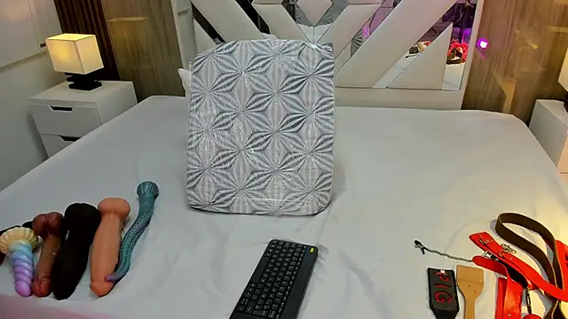 VanessaHard as online show from 06-04-26, 07:42