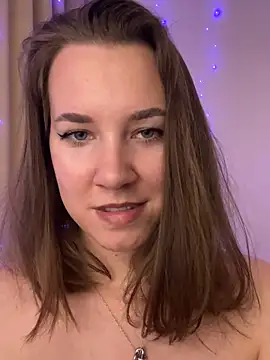 Snapshot of Candy_Foxxxy_ chatting on 10-19-25, 11:55 Candy Foxxxy online show from 10-19-25, 11:55