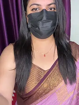 Snapshot of best_couple19 chatting on 10-19-25, 02:07 best couple19 online show from 10-19-25, 02:07