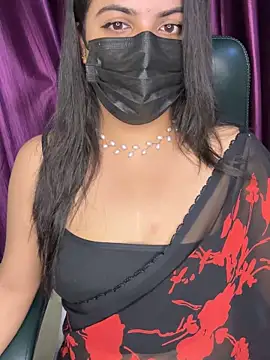 Snapshot of best_couple19 chatting on 10-31-25, 06:31 best couple19 online show from 10-31-25, 06:31